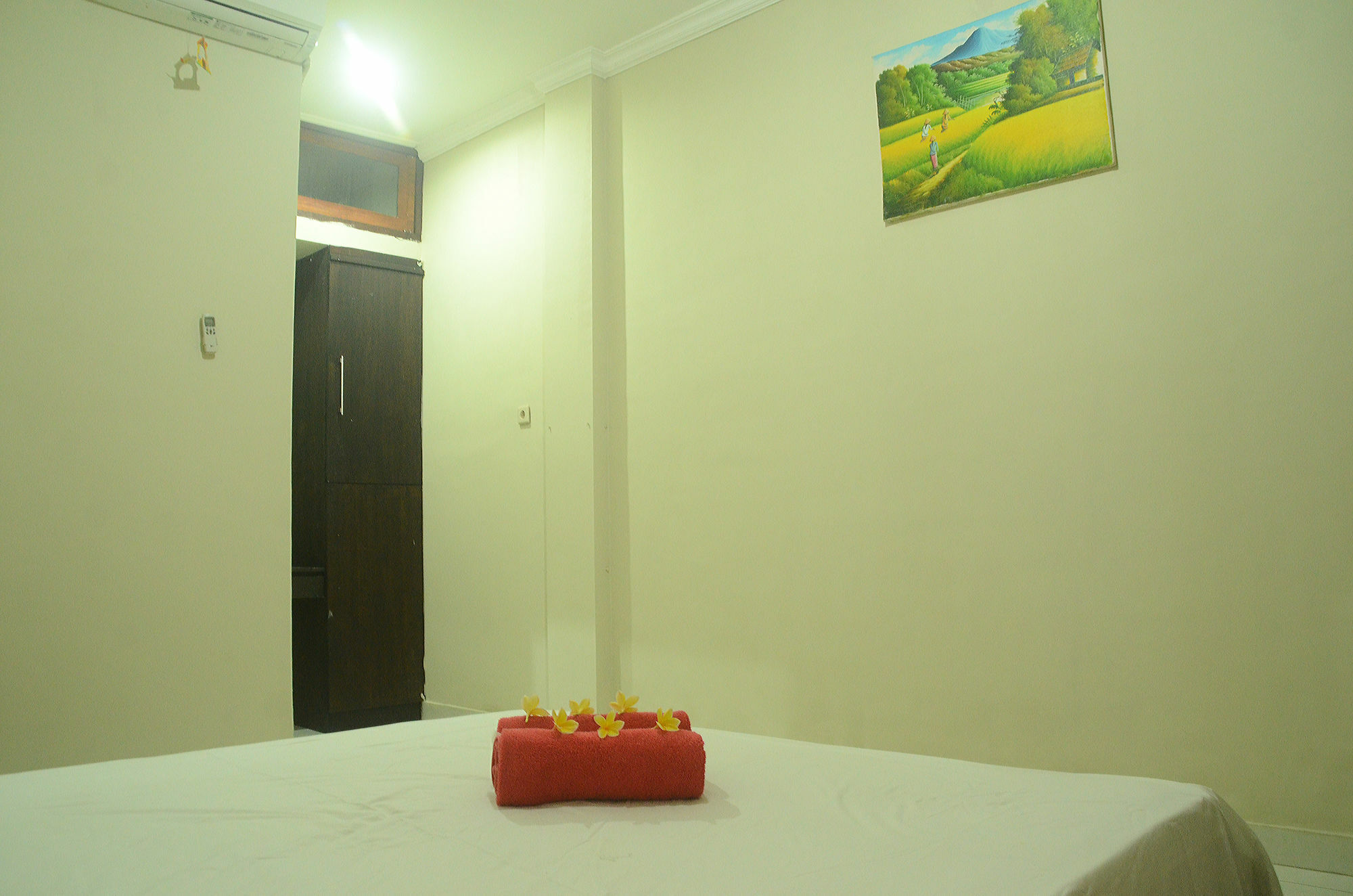 Budget Door Legian Inn Kuta Lombok Buitenkant foto