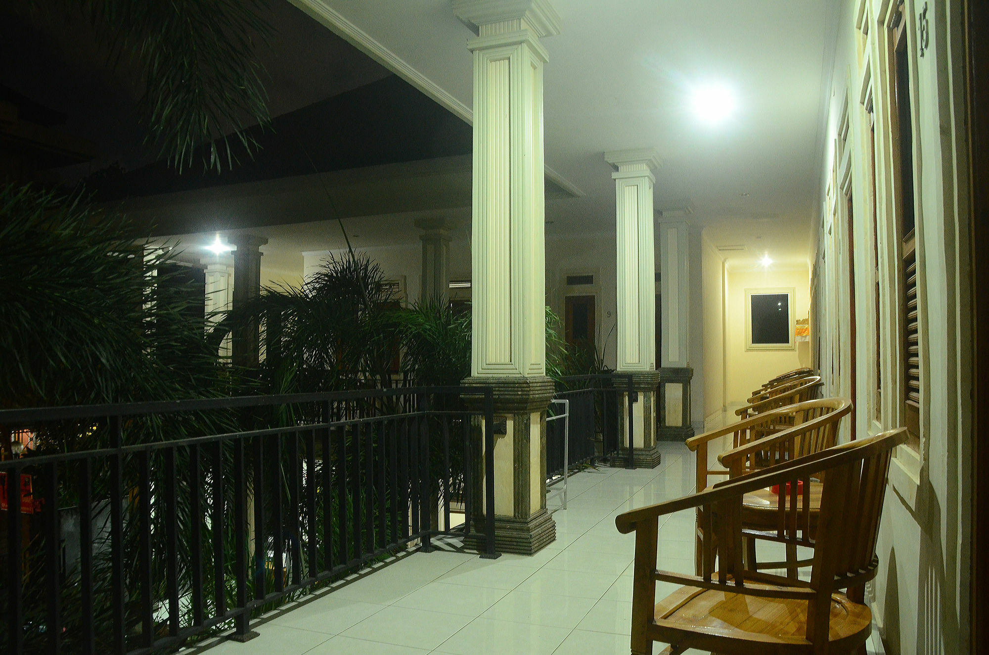 Budget Door Legian Inn Kuta Lombok Buitenkant foto